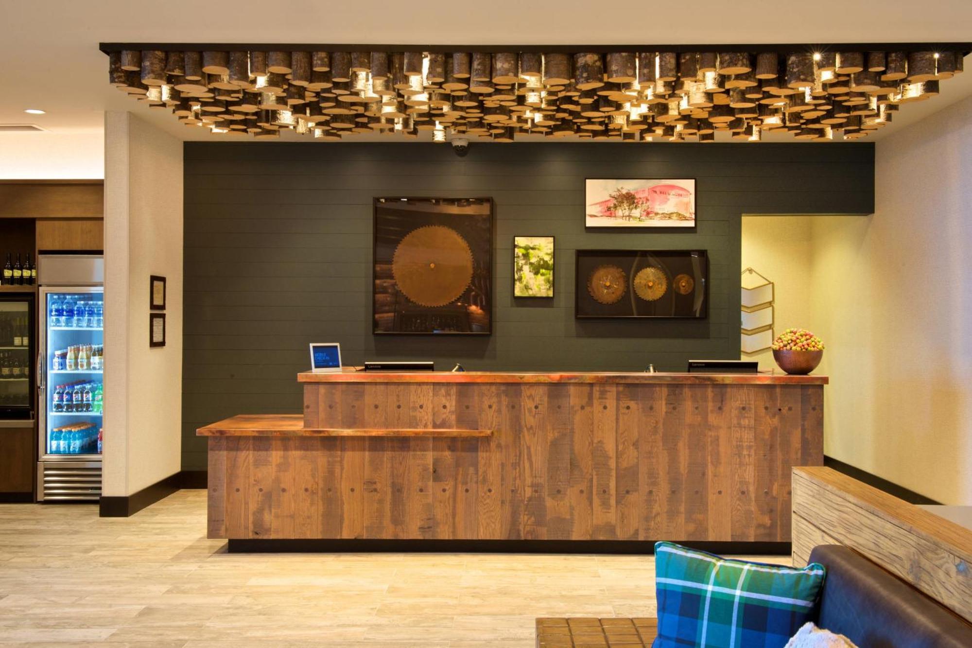 Springhill Suites By Marriott Bend Eksteriør billede